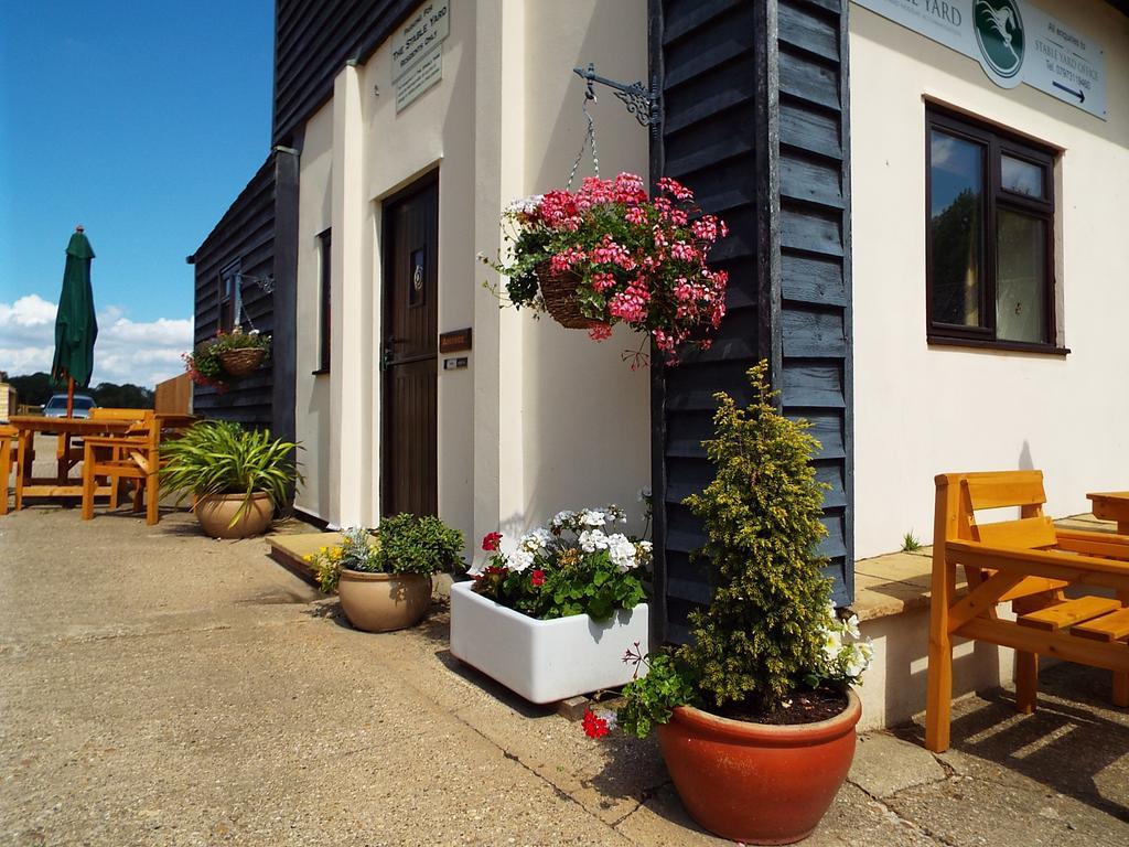 The Stableyard Apartment Bedford Bagian luar foto