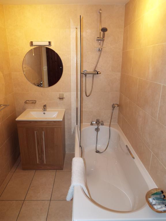 The Stableyard Apartment Bedford Bagian luar foto